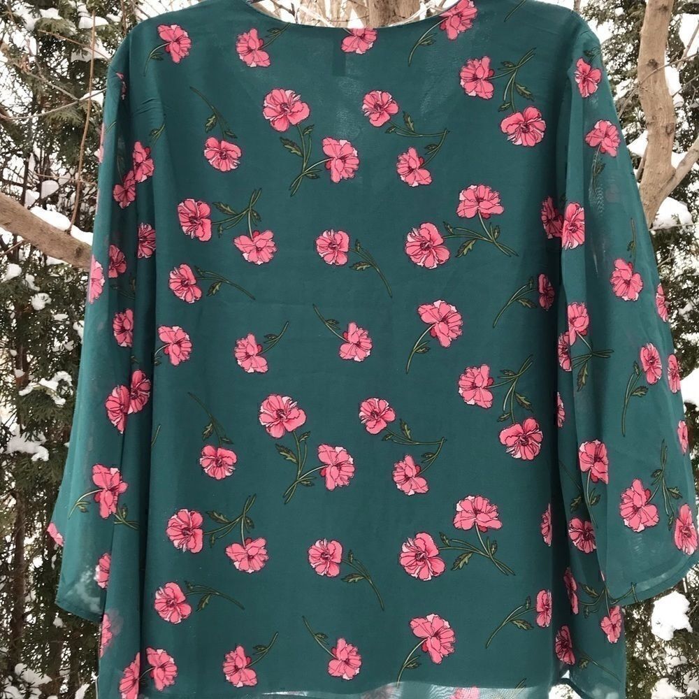 NWT Lovely 3X Silky Top - Picture 5 of 5